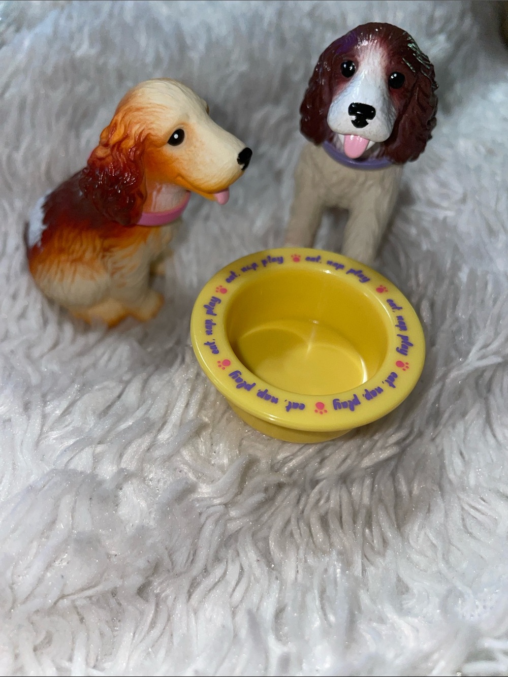 Vintage 2001 Barbie Bobbin' Bow Wows Springer Spaniel
Bobble Head Dog Set of 2